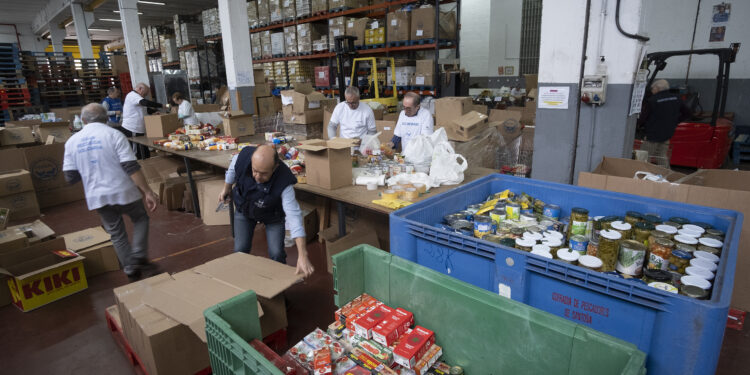 El Banco De Alimentos De Vigo Necesita Voluntarios Para Su Primera