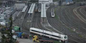 Renfe refuerza desde este martes la conexión Santiago y Vigo