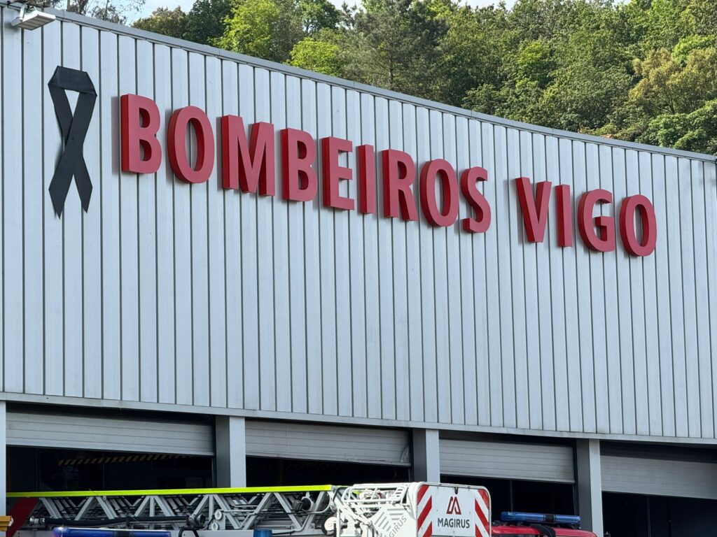 Las sirenas de los bomberos de Vigo resonaron por Sergio