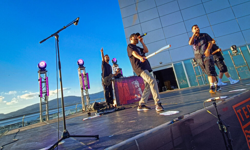 El grupo gallego Rebeliom do Inframundo estrenó la terraza del Festival TerraCeo. Fotos: Sonia Daponte