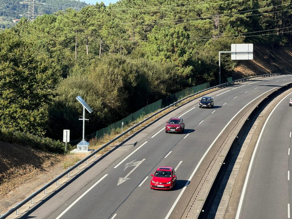 Más radares en Vigo: dos nuevos postes medirán la velocidad en tramo en la AP-9