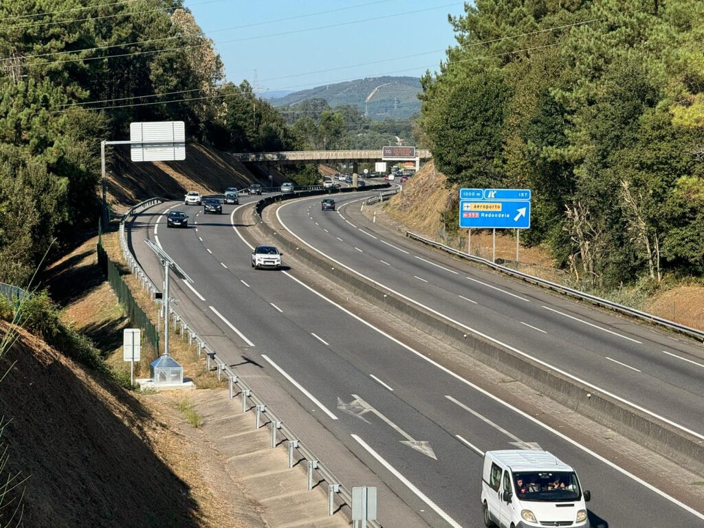 Más radares en Vigo: dos nuevos postes medirán la velocidad en tramo en la AP-9