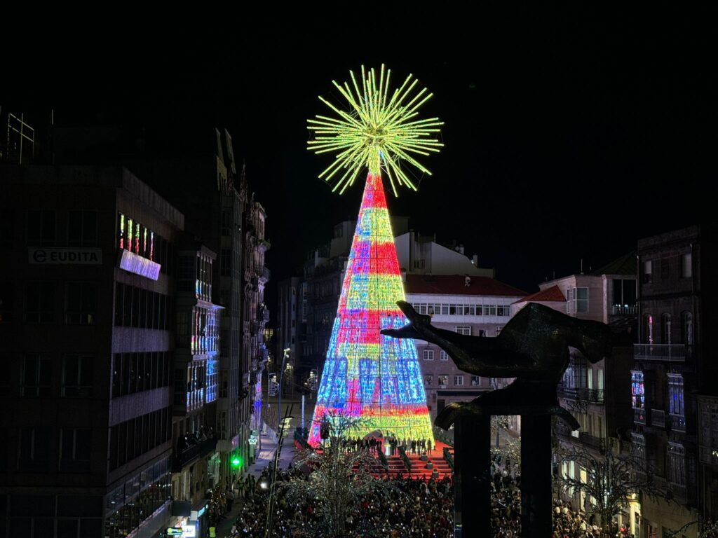 Así fue el homenaje más emotivo de la Navidad de Vigo: "¡Visca Valencia!"