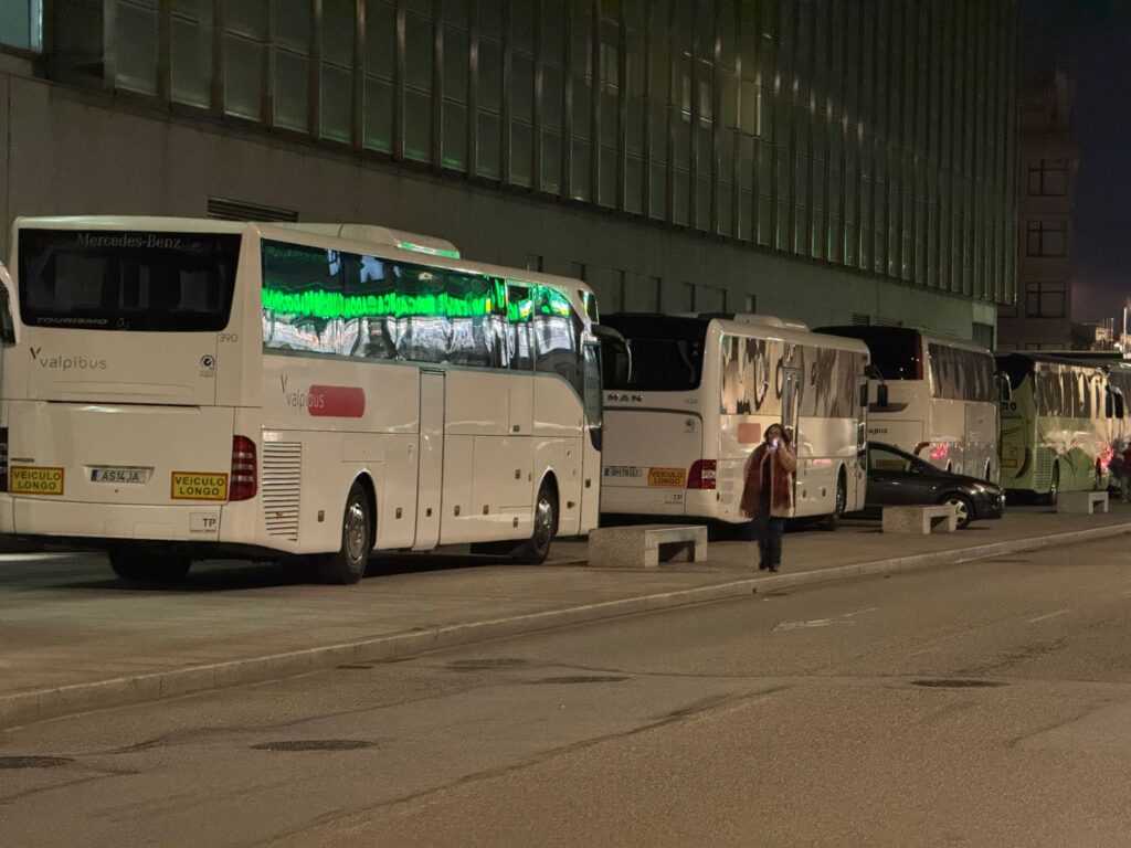 Avalancha sobre ruedas para la Navidad de Vigo: más de 200 autobuses de Beiramar a Navia