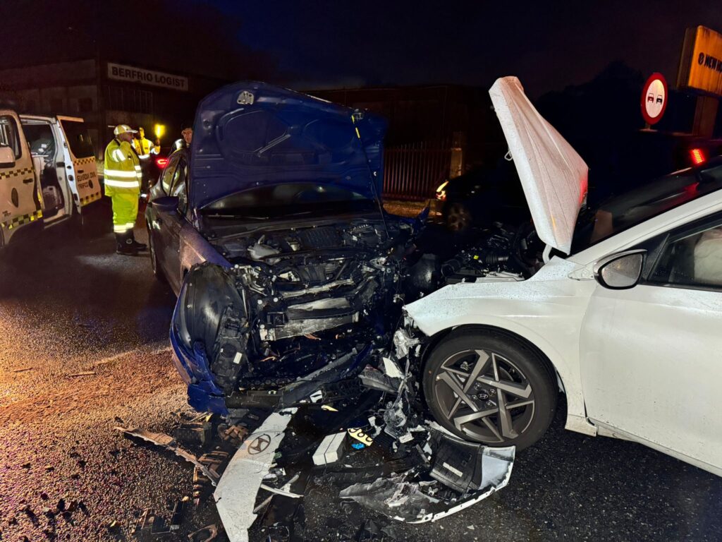 Cinco heridos en un accidente frontal en la carretera que une Redondela y O Porriño