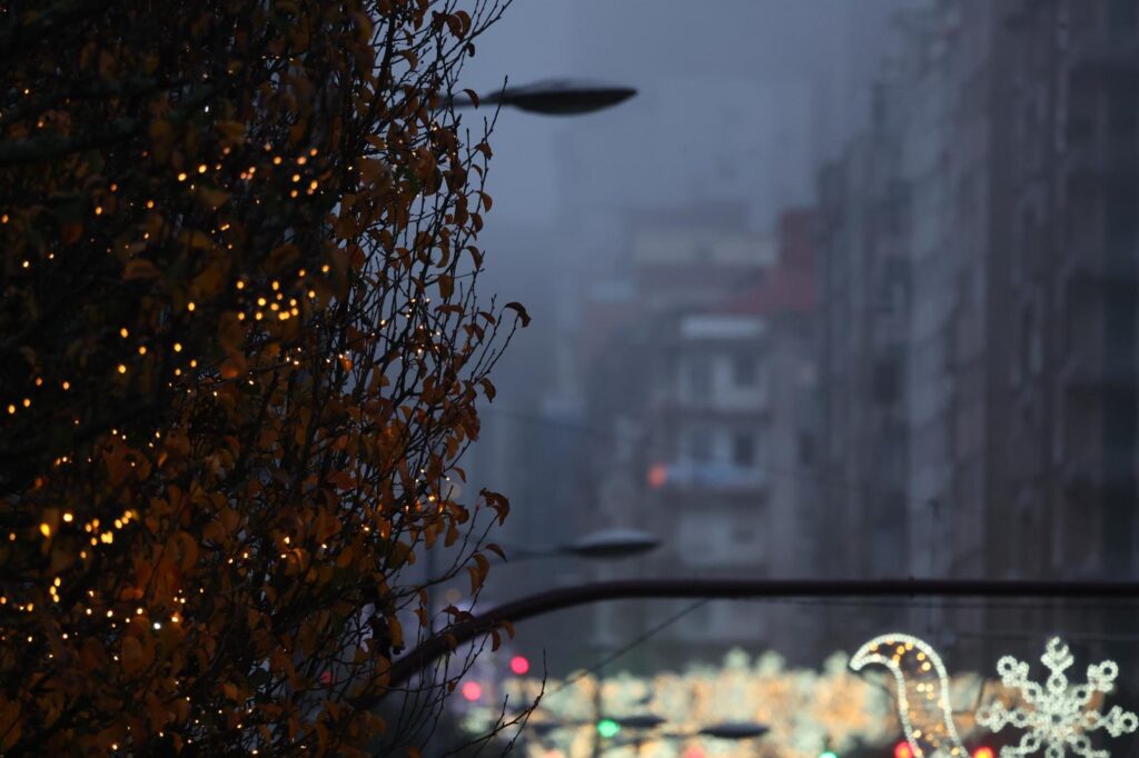 Rebajas con aluvión, atascos y niebla para despedir la Navidad de Vigo: horario y dónde ver el apagado