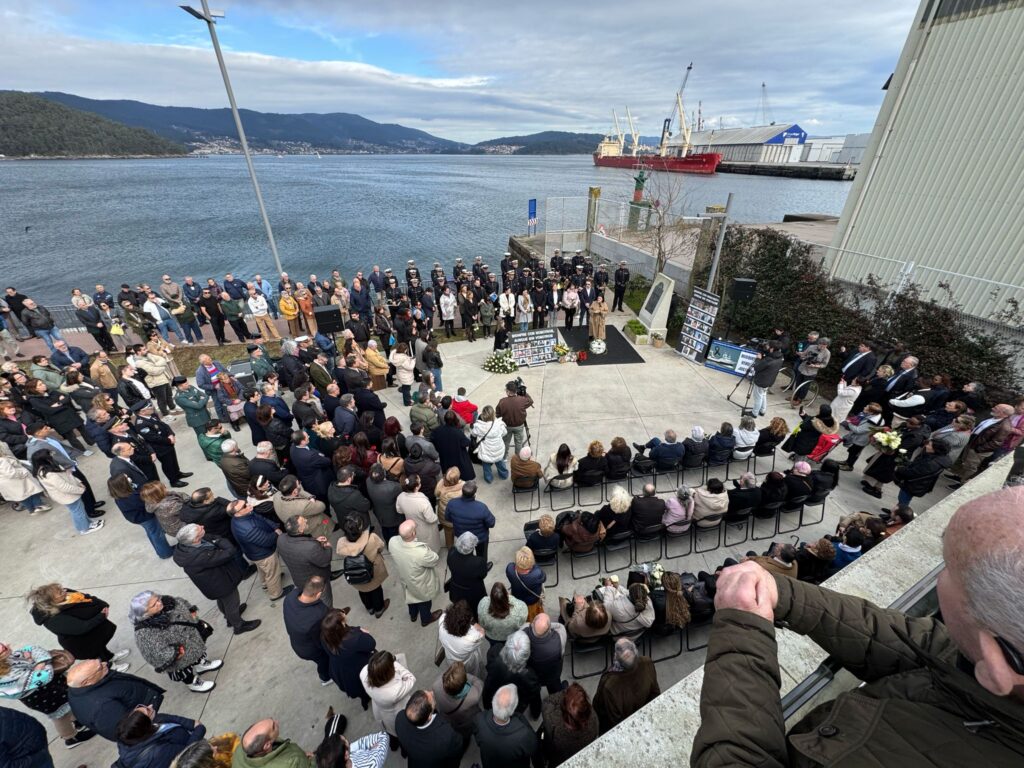 homenaje fallecidos naufragio villa de pintanxo